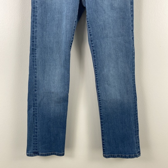 ✨3/$25✨ Chaps Denim Daniella Curvy Fit Jeans - 2 - Picture 3 of 9